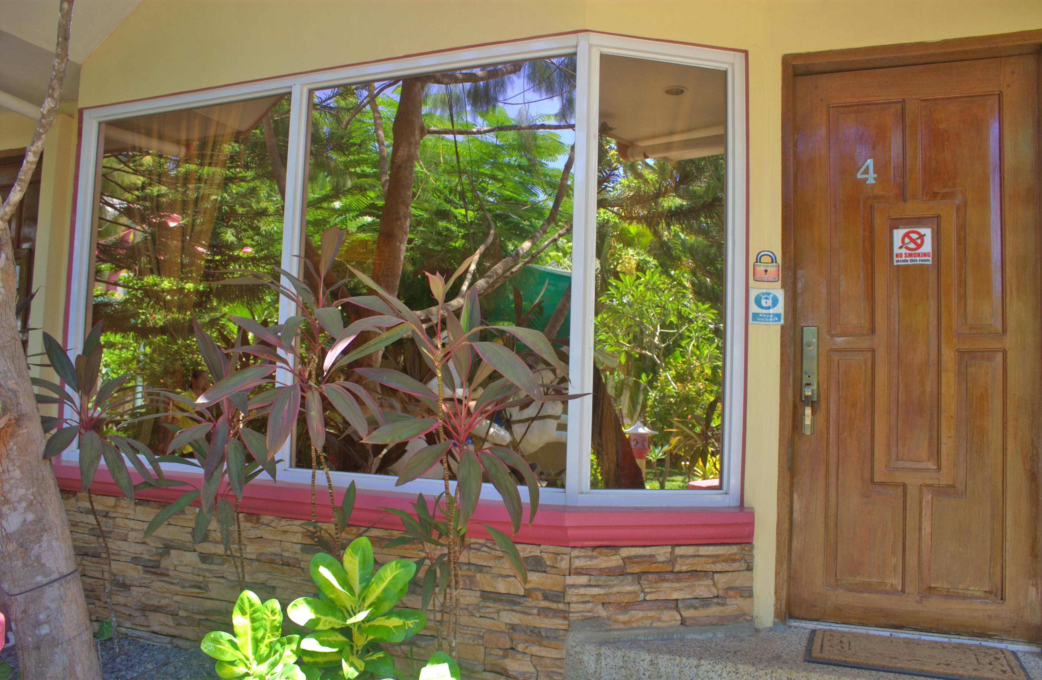 Deep Forest Garden Hotel Puerto Princesa Bagian luar foto
