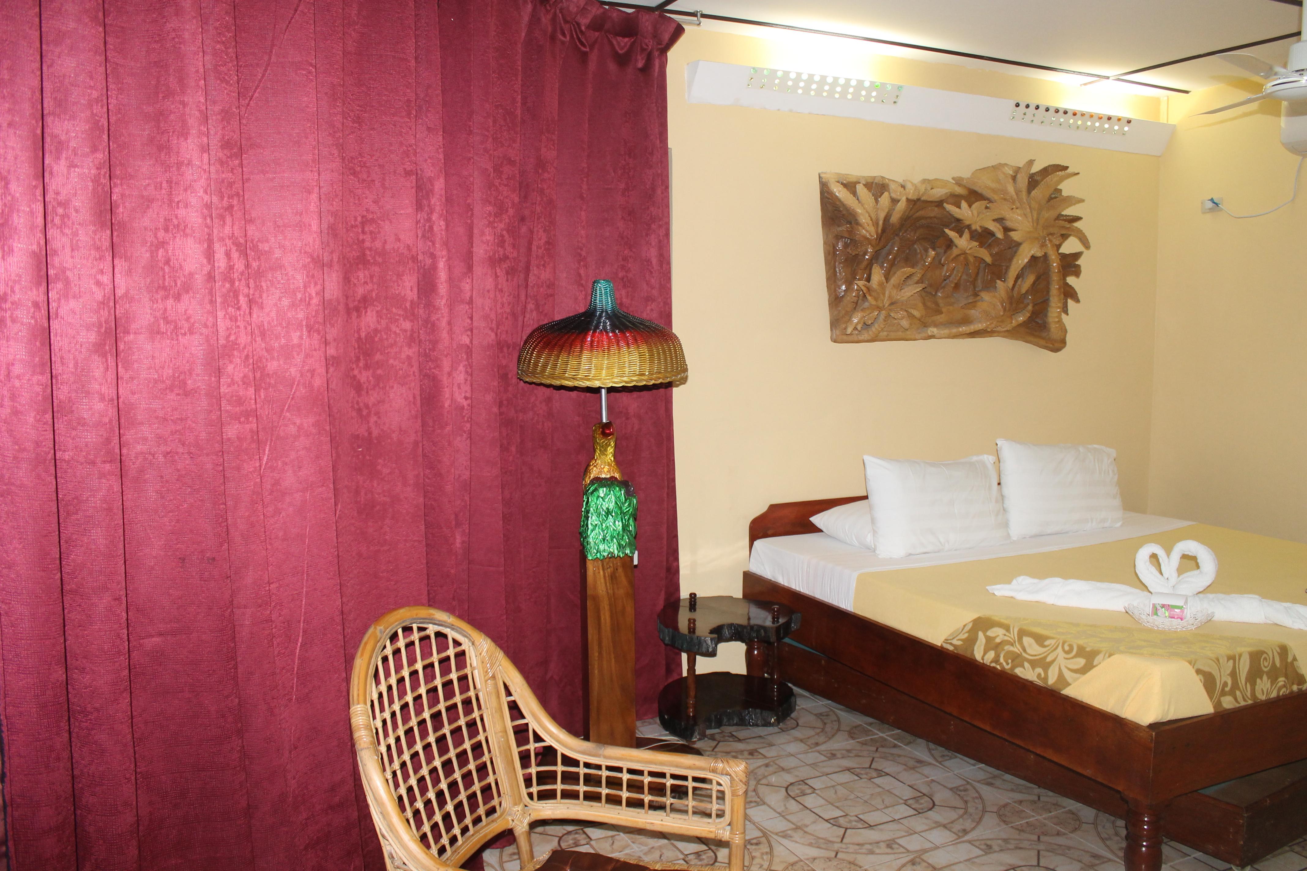 Deep Forest Garden Hotel Puerto Princesa Bagian luar foto