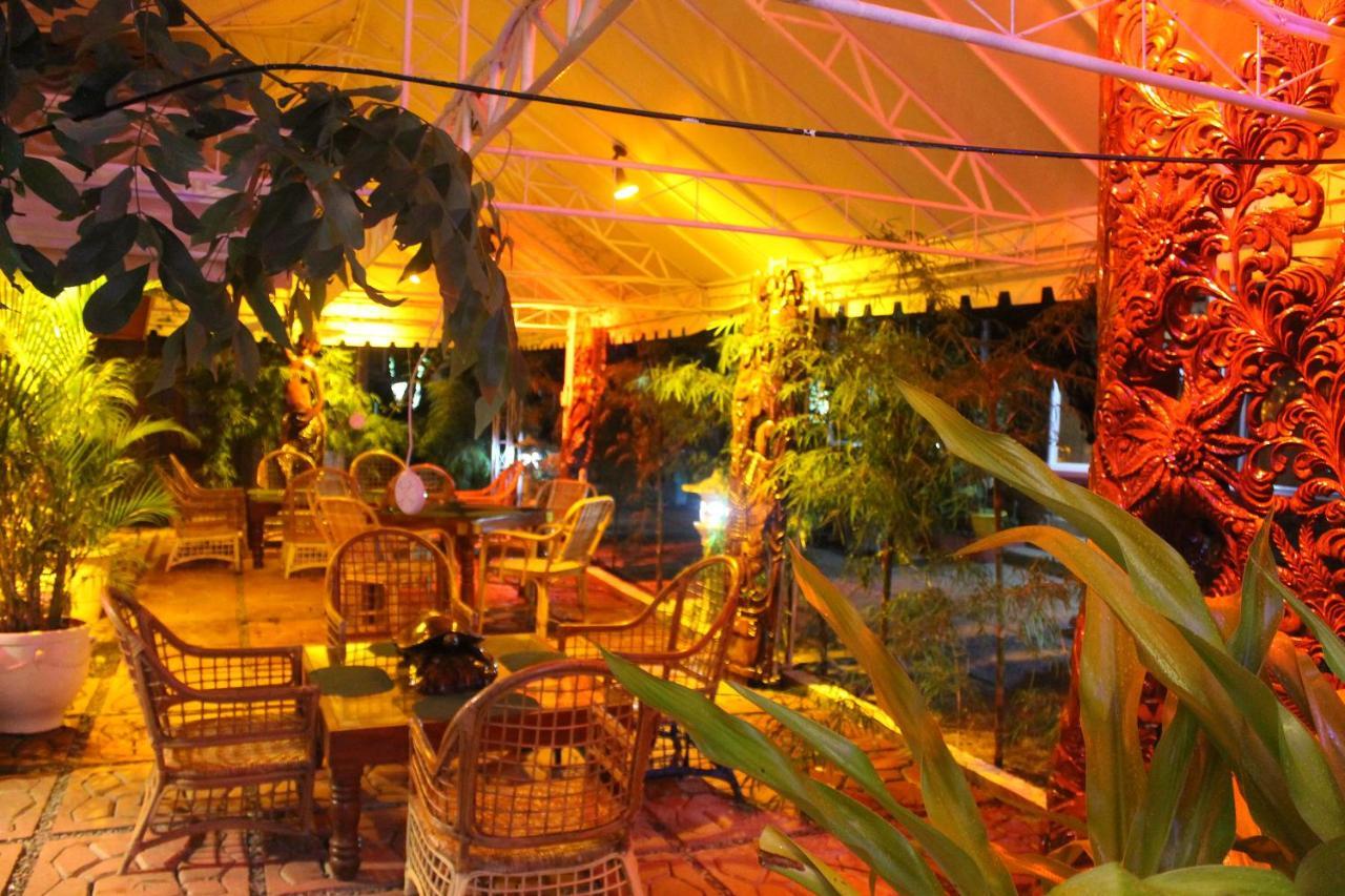Deep Forest Garden Hotel Puerto Princesa Bagian luar foto
